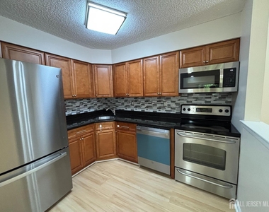 215 Aspen Drive - Photo Thumbnail 8