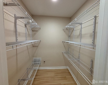 215 Aspen Drive - Photo Thumbnail 15
