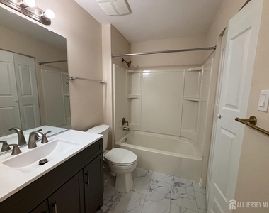 215 Aspen Drive - Photo Thumbnail 18