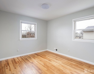 16 Outcalt Road - Photo Thumbnail 10