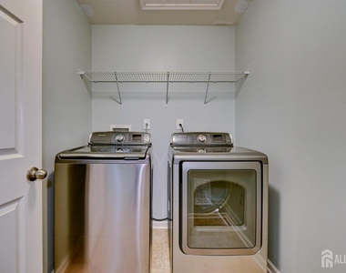 202 Downey Lane - Photo Thumbnail 41