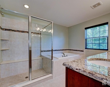 202 Downey Lane - Photo Thumbnail 36