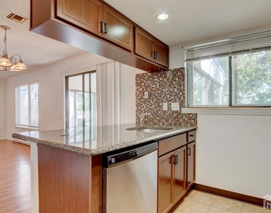 94 Salix Plaza - Photo Thumbnail 11