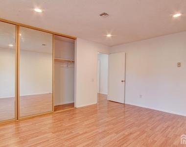 94 Salix Plaza - Photo Thumbnail 17
