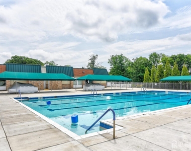 94 Salix Plaza - Photo Thumbnail 25