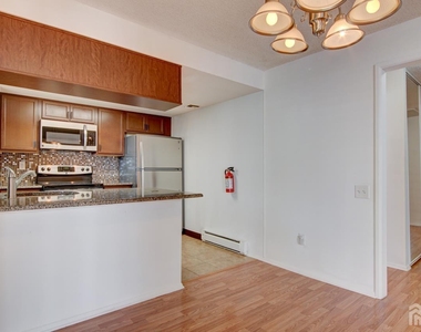 94 Salix Plaza - Photo Thumbnail 8