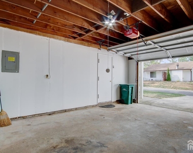 94 Salix Plaza - Photo Thumbnail 20