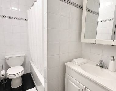 425 Riverside Drive - Photo Thumbnail 5