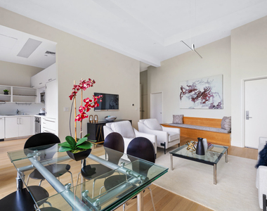 52 E 4th Street - Photo Thumbnail 2