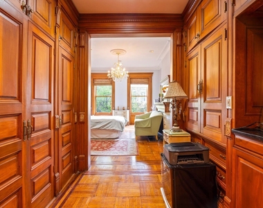 329 Convent Avenue - Photo Thumbnail 13