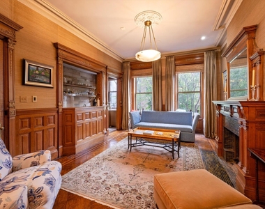 329 Convent Avenue - Photo Thumbnail 4