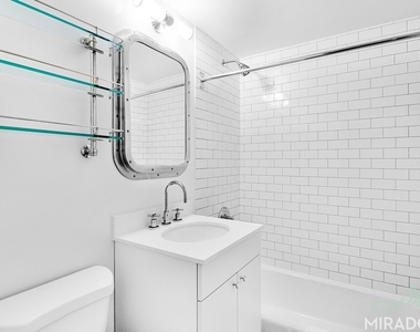10 E 13th Street - Photo Thumbnail 7