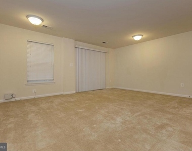 4548 Alliance Way - Photo Thumbnail 11