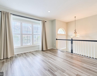 13070 Shenvale Circle - Photo Thumbnail 8