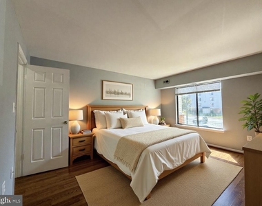 9563 Battery Heights Boulevard - Photo Thumbnail 14