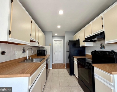 9563 Battery Heights Boulevard - Photo Thumbnail 10