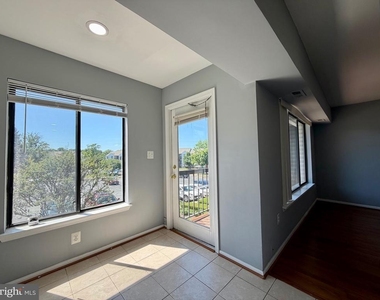 9563 Battery Heights Boulevard - Photo Thumbnail 11