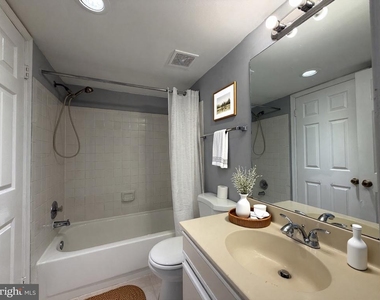 9563 Battery Heights Boulevard - Photo Thumbnail 18