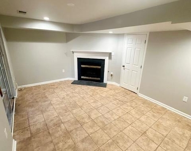 44102 Tippecanoe Terrace - Photo Thumbnail 17