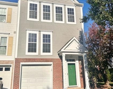 44102 Tippecanoe Terrace - Photo Thumbnail 8