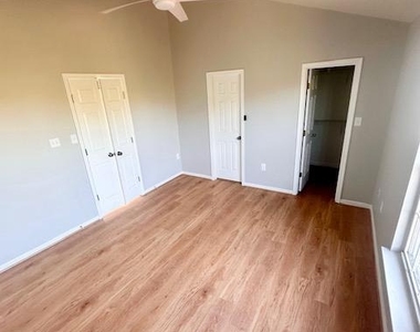 44102 Tippecanoe Terrace - Photo Thumbnail 24