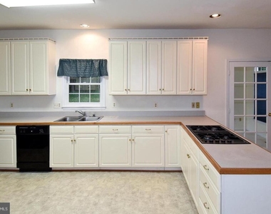 47313 Grandview Place - Photo Thumbnail 14