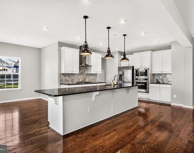 41860 Wind Dancer Court - Photo Thumbnail 24