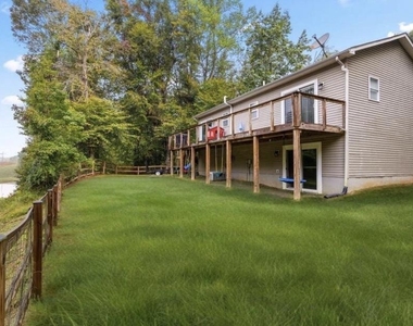 6234 Wheeler Drive - Photo Thumbnail 8
