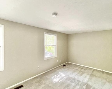 1602 Harvest Green Court - Photo Thumbnail 28