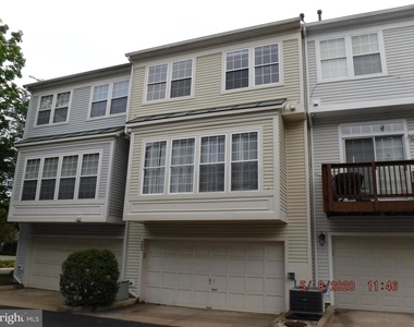 4063 Fountainside Lane - Photo Thumbnail 3