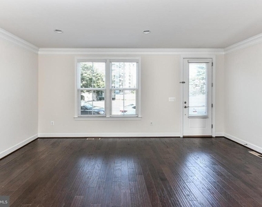 3735 Powell Lane - Photo Thumbnail 6