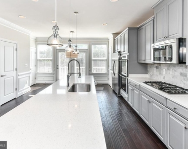 3735 Powell Lane - Photo Thumbnail 4