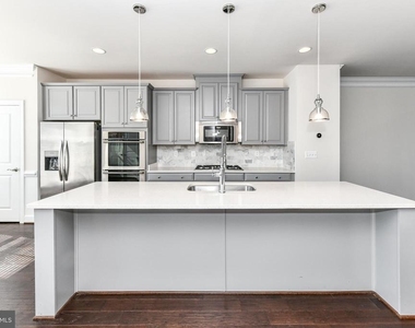 3735 Powell Lane - Photo Thumbnail 8