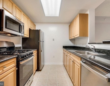 2726 Gallows Road - Photo Thumbnail 2
