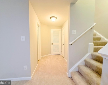 1274 Vintage Place - Photo Thumbnail 26