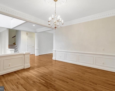 5257 Winter View Drive - Photo Thumbnail 13