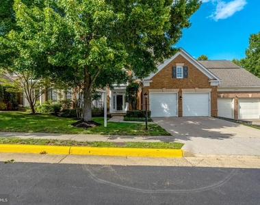 5257 Winter View Drive - Photo Thumbnail 2