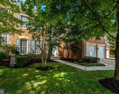 5257 Winter View Drive - Photo Thumbnail 4