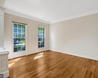 5257 Winter View Drive - Photo Thumbnail 8