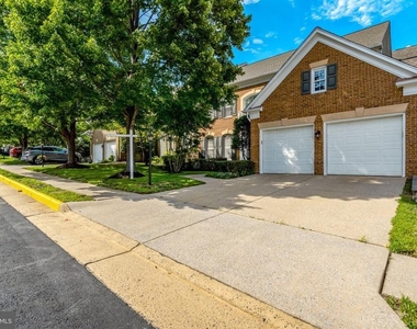 5257 Winter View Drive - Photo Thumbnail 1