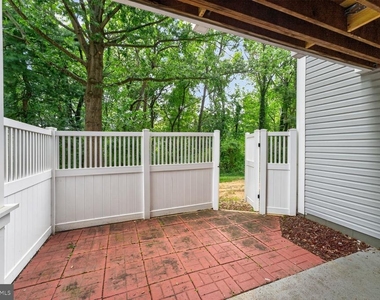 6107 Wigmore Lane - Photo Thumbnail 6