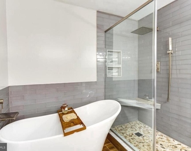6107 Wigmore Lane - Photo Thumbnail 14
