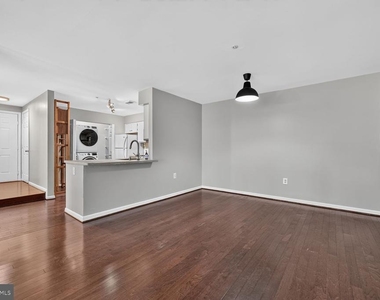 6107 Wigmore Lane - Photo Thumbnail 9
