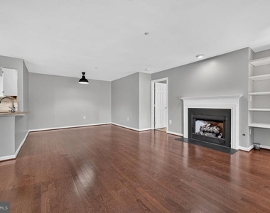 6107 Wigmore Lane - Photo Thumbnail 10