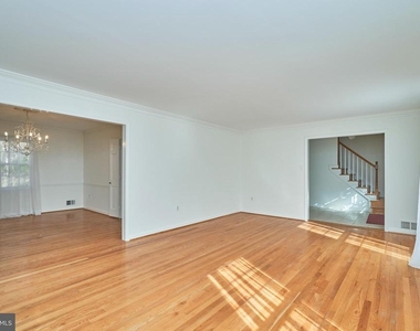 5806 Bent Twig Road - Photo Thumbnail 5