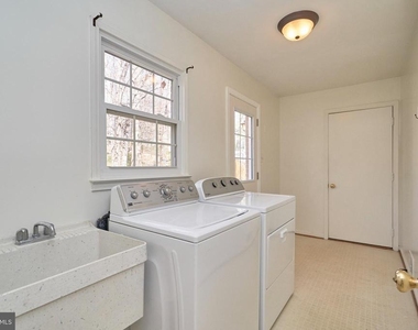 5806 Bent Twig Road - Photo Thumbnail 16