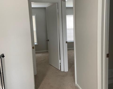 2475 Windbreak Drive - Photo Thumbnail 7