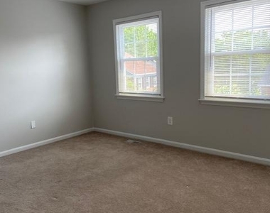 2475 Windbreak Drive - Photo Thumbnail 4