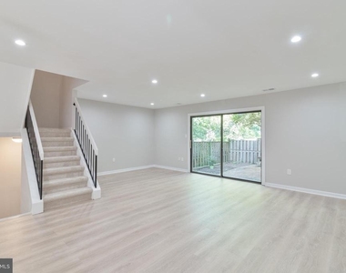 8748 Ridge Hollow Court - Photo Thumbnail 8