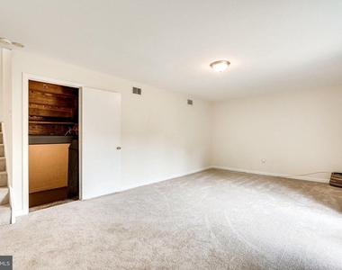 5408 Brixham Court - Photo Thumbnail 30